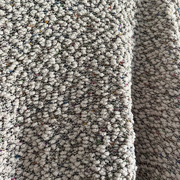 Oversized Women’s Sweater Top. Size Medium - Picture 3 of 3